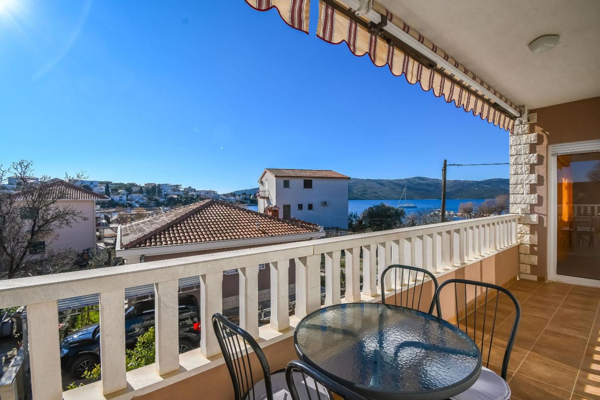 Apartments Vesna Сегет-Враниця Екстер'єр фото