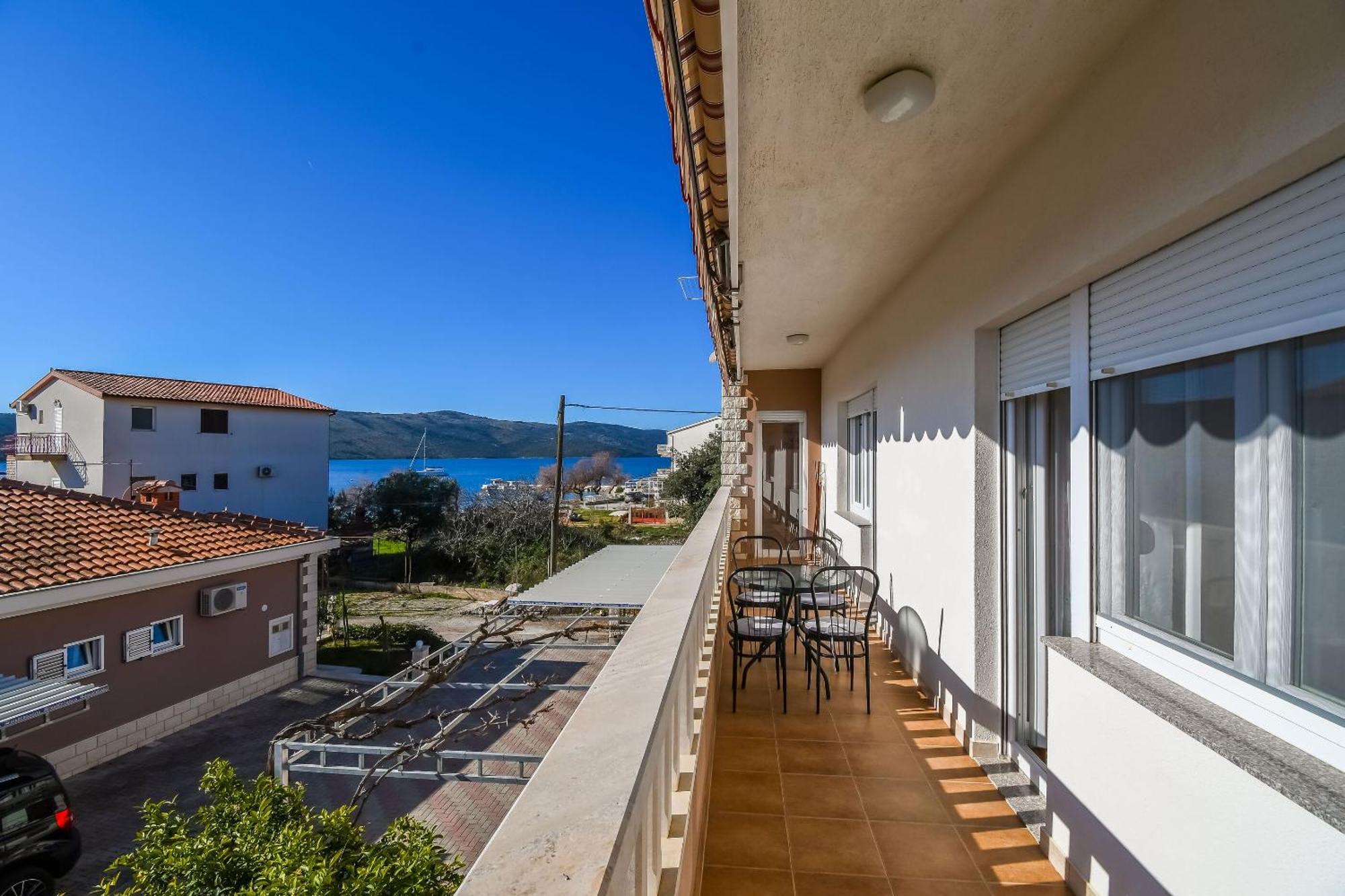 Apartments Vesna Сегет-Враниця Екстер'єр фото