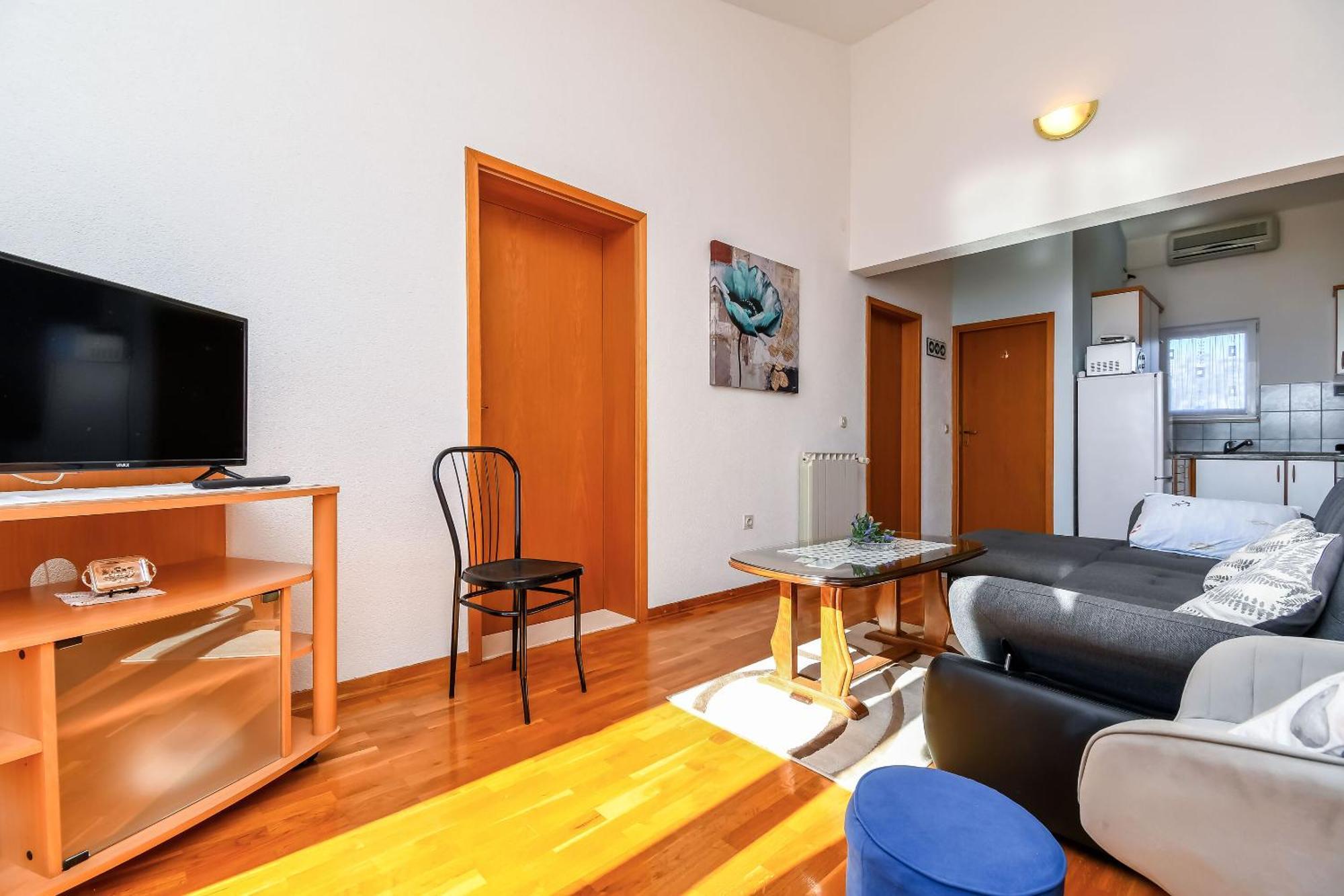 Apartments Vesna Сегет-Враниця Екстер'єр фото